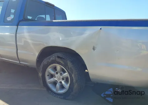 1999 Nissan Frontier Se/Xe z USA, uszkodzony, nr VIN 1N6DD26S3XC307274